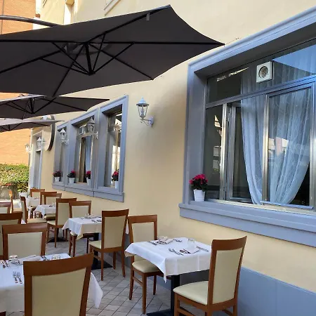 Hotel La Pace 3*
