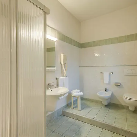 La Pace Hotel