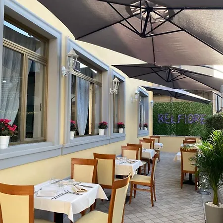 ホテル La Pace ポンテデーラ