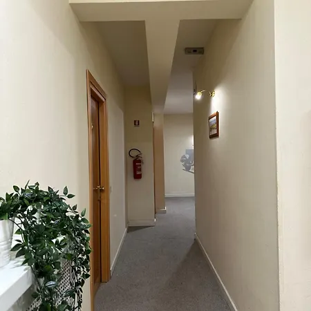 Отель La Pace Понтедера