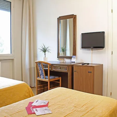 La Pace Hotel