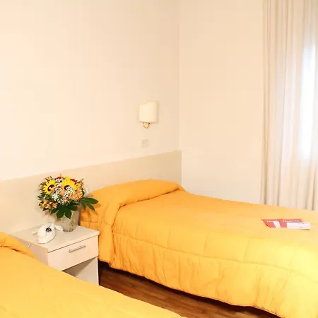 La Pace ホテル 3*